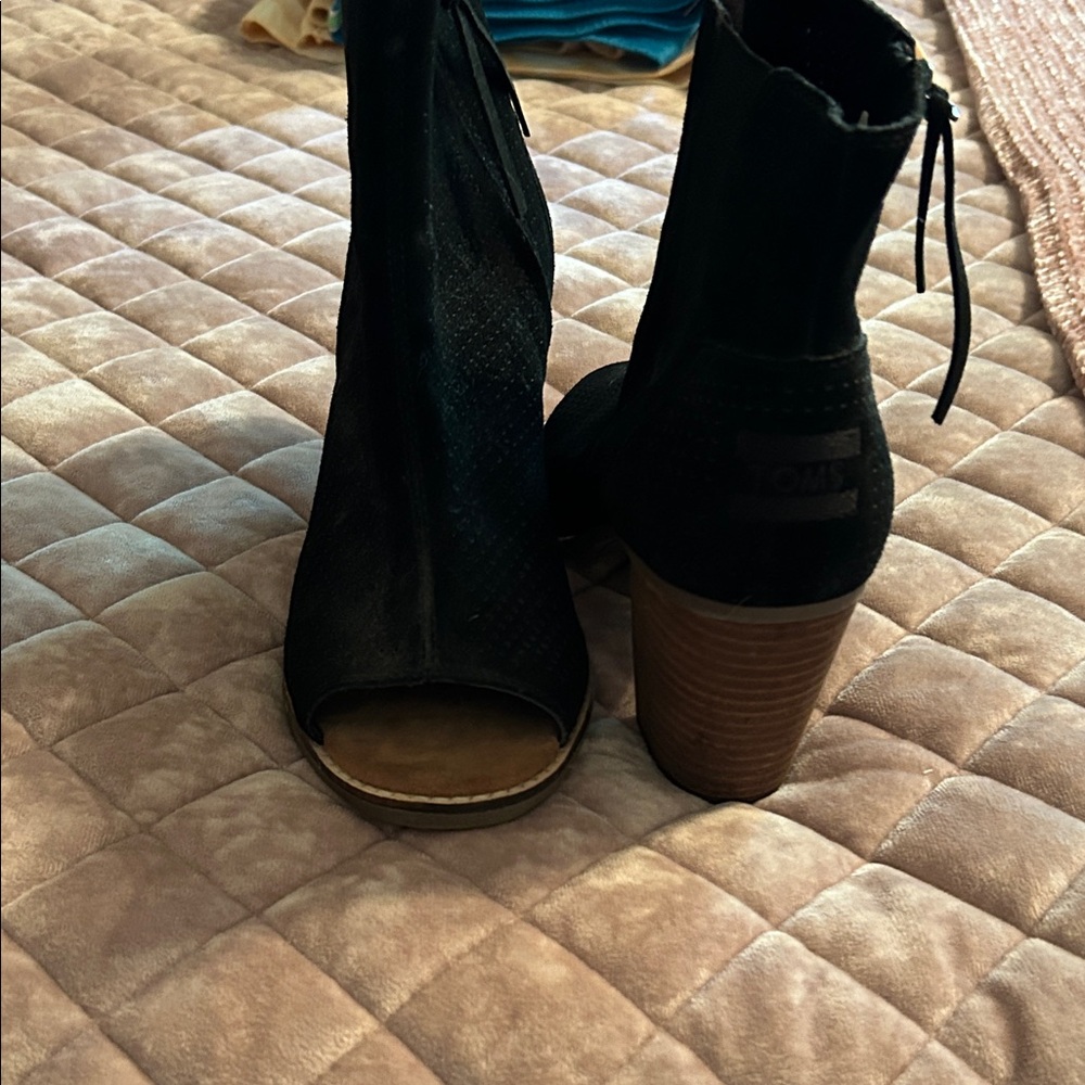 Toms Black Peep-Toe Heeled Boots